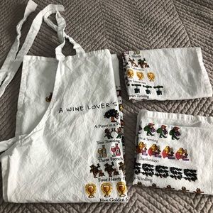 “A Wine Lovers Christmas” Apron and 2 Tea Towel Set